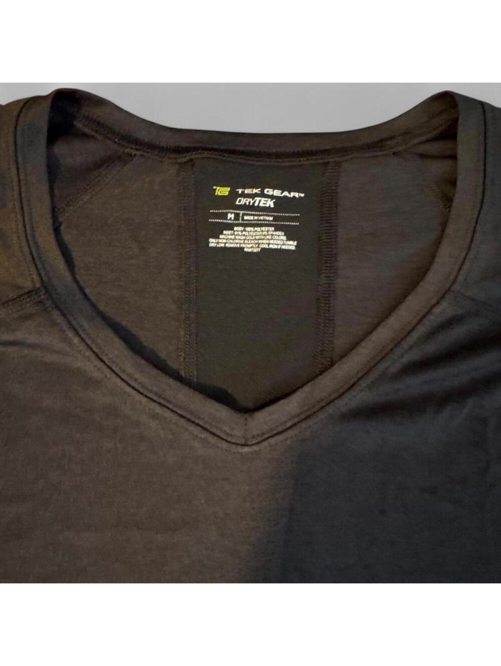Tek Gear Women's Black and Grey Tshirt